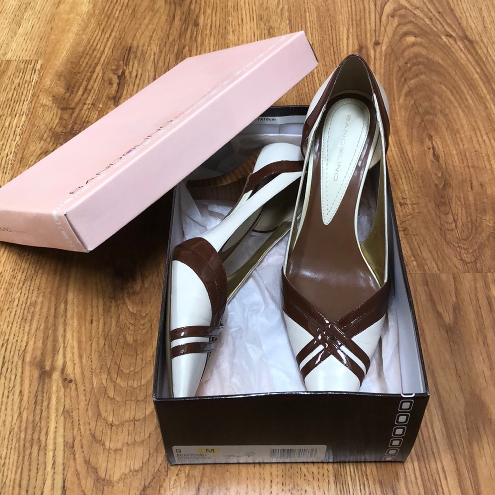 Bandolino Afterall leather heels.  9M
